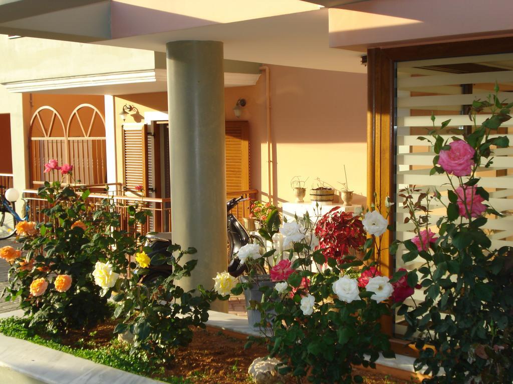 Hotel Anastazia Poros  Exterior photo