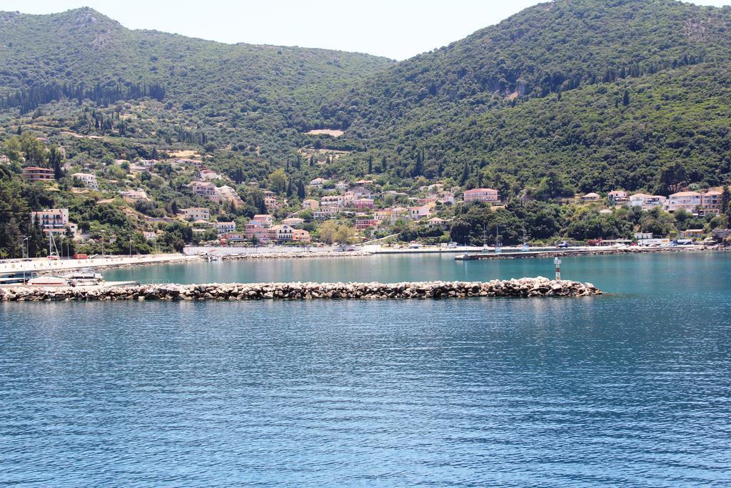 Hotel Anastazia Poros  Exterior photo